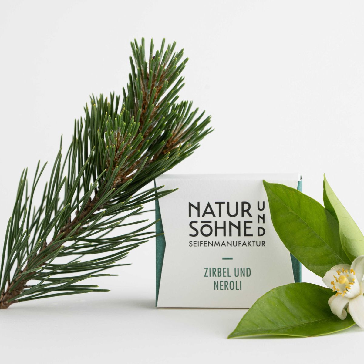 Dreier-Set Naturseife Zirbel und Neroli, 3 Seifen zu 100g